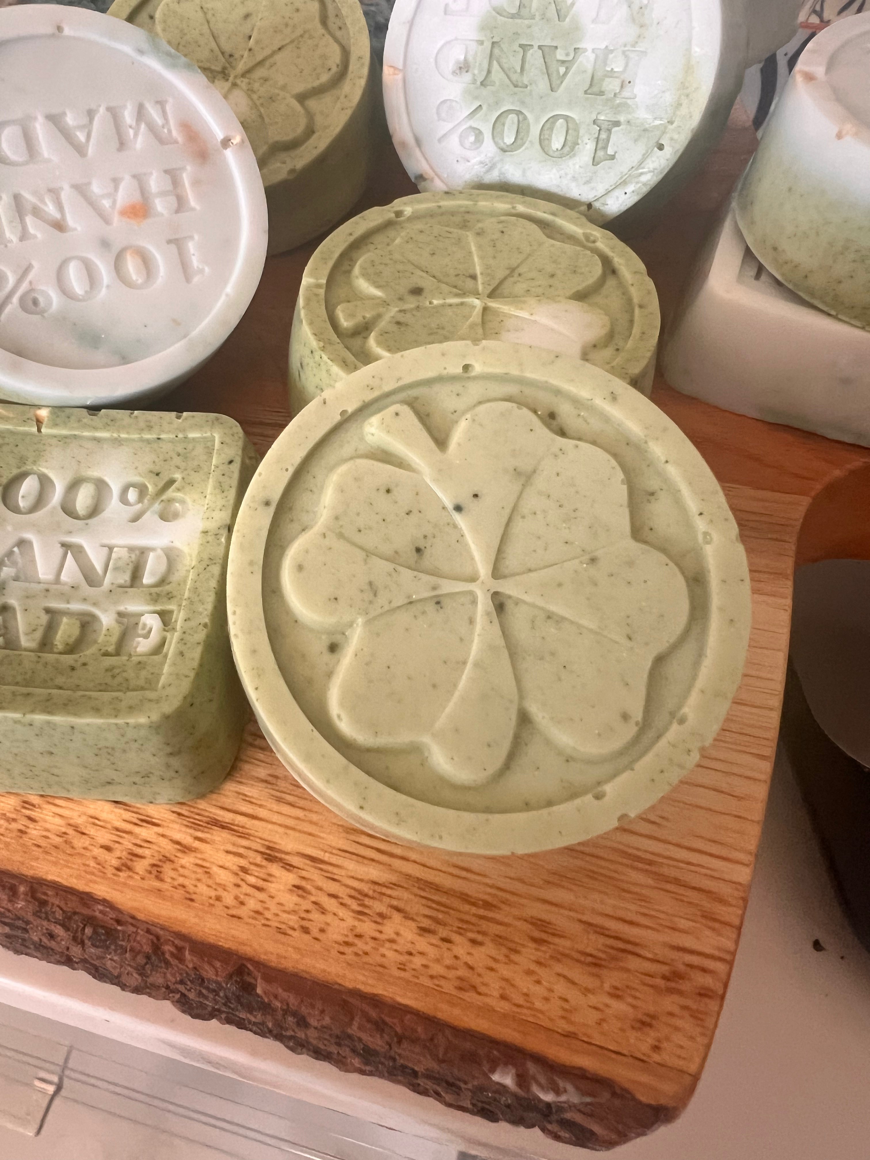 Collagen Boosting Facial Wash Bar with Natural sisal soap saver bag and soap holder
