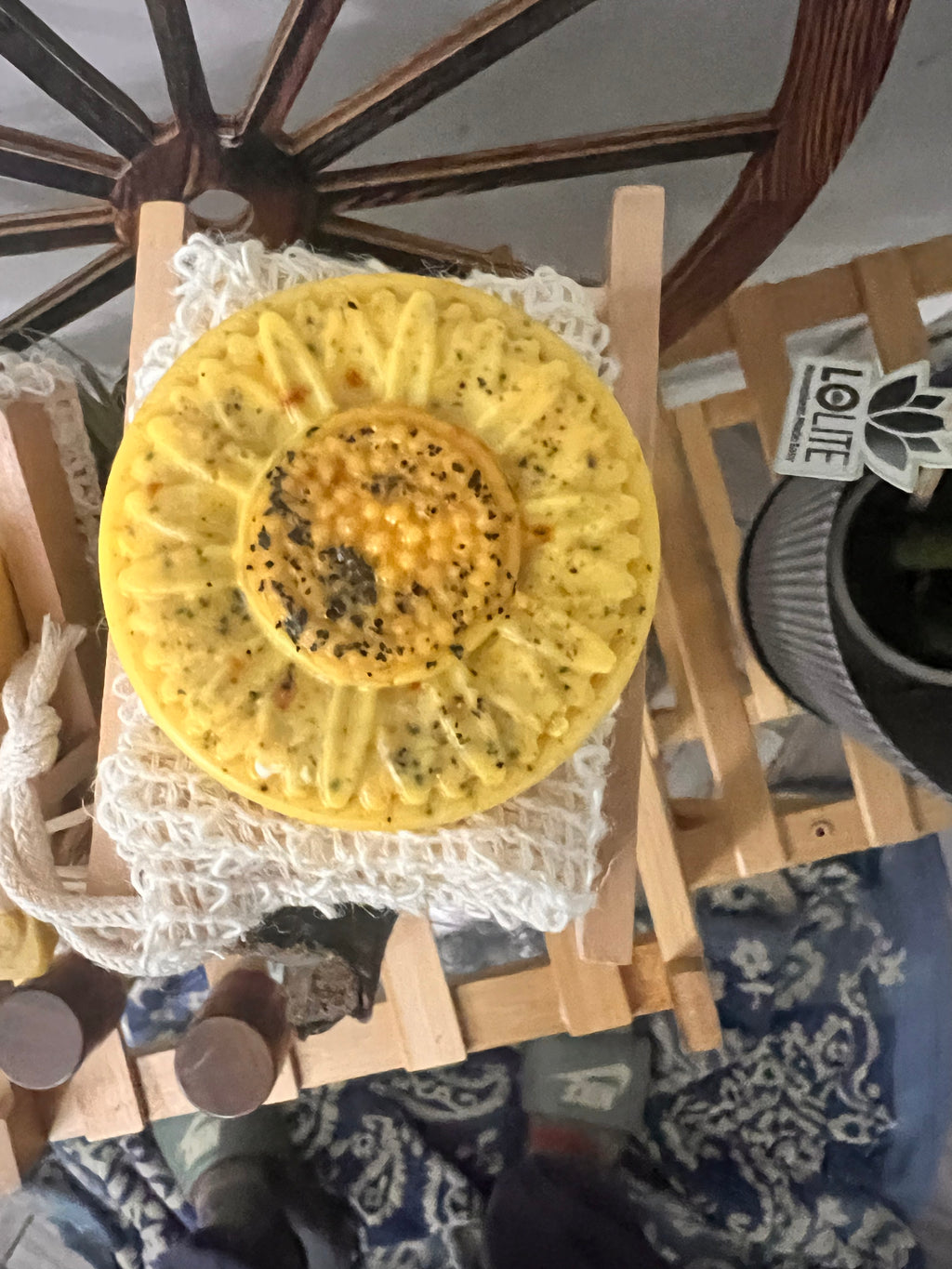 Tumeric Honey Radiance with Natural sisal soap bag and wooden soap holder
