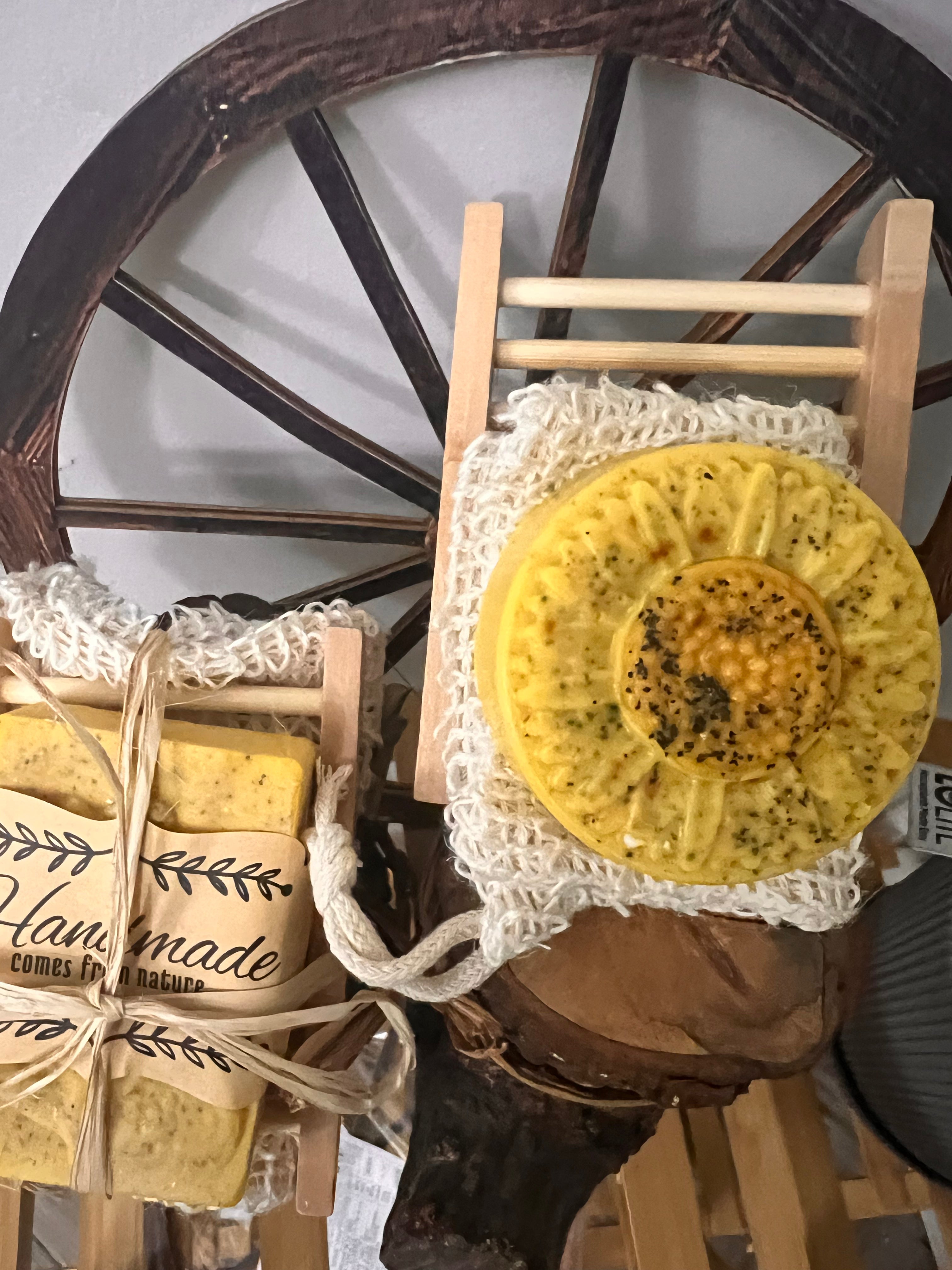 Tumeric Honey Radiance with Natural sisal soap bag and wooden soap holder
