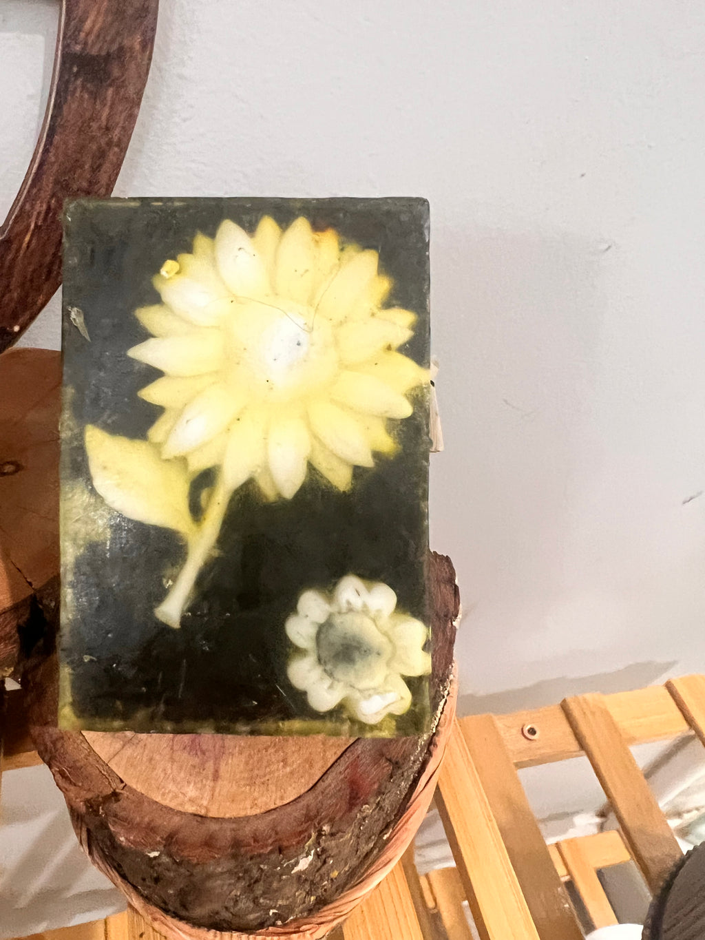 Earth and Herb Radiance Soap Bar with natural sisal soap saver bag